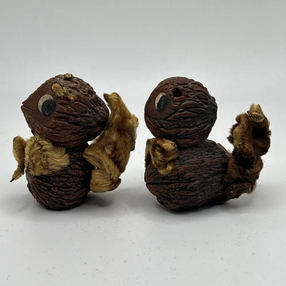 VINTAGE ANTIQUE SALT AND PEPPER SHAKERS SQUIRRELS MADE FROM WALNUTS RARE